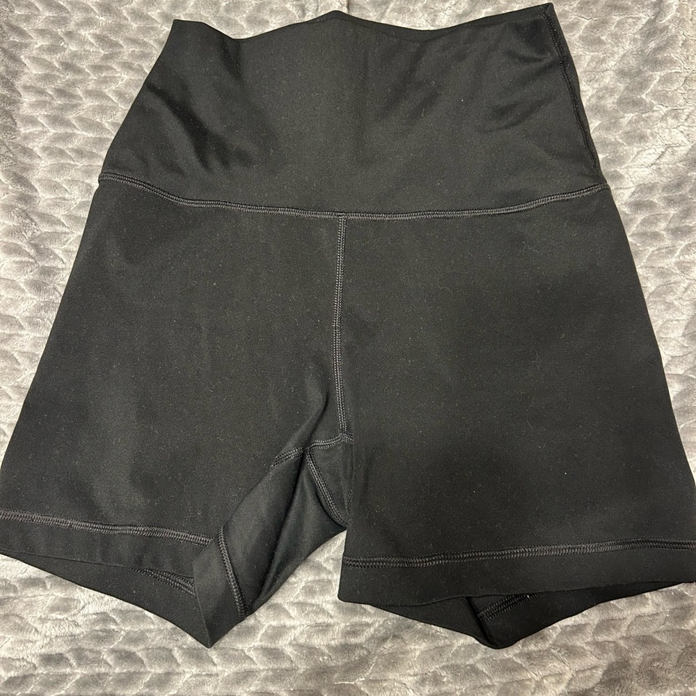 Women's yogalicious lux Black High-Waisted Shorts